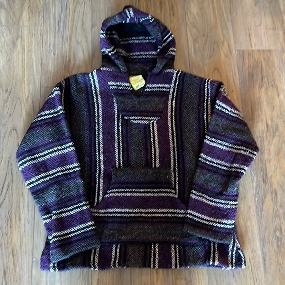 Mexican hoodie with kangaroo pocket and hood